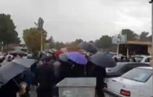 فیلم/ تشییع پیکر مطهر چهار شهید ناوشکن دنا در کرمانشاه