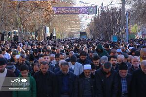 عکس/ اقامه باشکوه نماز عید فطر در کرج