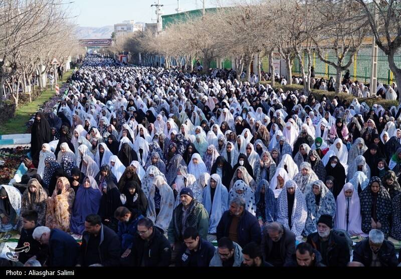 اقامه نماز عید فطر در بجنورد
