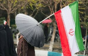 این پرچم هیچ وقت بر زمین نمی‌ماند...