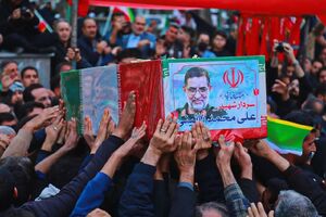 عکس/ مراسم تشییع پیکر سردار شهید علی‌محمد نائینی در کاشان