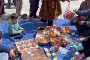 فیلم/ جمع‌آوری کمک‌های مردمی در کشمیر هند برای کمک به ایران