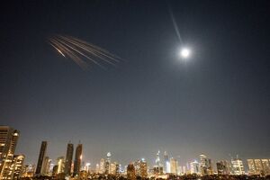 اعتراف گاردین: هدف‌گیری قلب پدافند اسراییل با «خرمشهر»/ تغییر موازنه‌ی «اقتصاد جنگ» با کلاهک بارشی