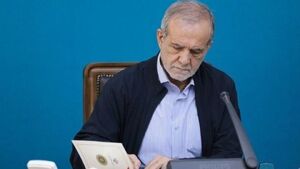 پزشکیان: بر دست و بازوی نیروهای مسلح و مدافعان غیور وطن بوسه می‌زنم