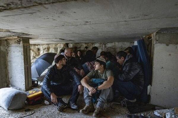 آخرین تحولات جبهه لبنان/ اعتراف وزیر جنگ اسرائیل به اختلاف با آمریکا درباره لبنان/ ضربات هدفمند حزب الله به ارتش رژیم صهیونیستی/ حملات وحشیانه صهیونیست‌ها به مناطق غیر نظامی در جنوب لبنان