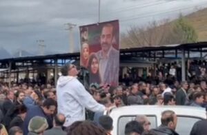 فیلم/ تشییع دانشمند هسته‌ای در میان خیل عظیم مردم لرستان