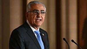 یک پیش‌بینی: ربع پهلوی به زودی خودکشی می‌کند!+ فیلم