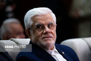 عارف: حمله با بمب سنگرشکن به دانشگاه شریف، نماد جنون و جهل ترامپ