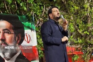 رئیس جمهوری که۷۰بار مواضعش عوض می شود هرچه هست پیروز نیست