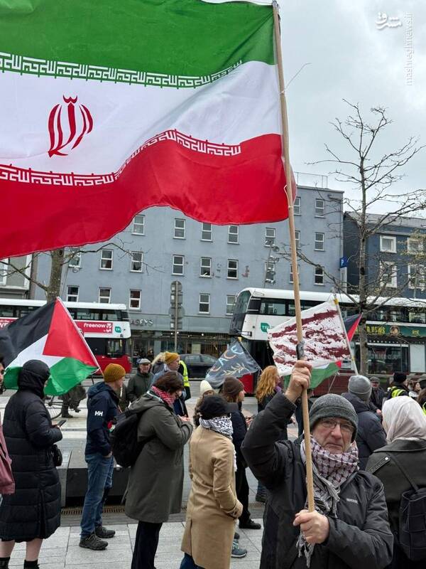 عکس/ آمدند ایران را نابود کنند، پرچمش در کل جهان برافراشته شد