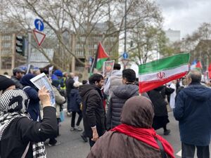 عکس/ تجمع ایرانیان ساکن آلمان علیه دشمن آمریکایی صهیونی و حمایت از ایران