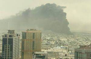 عکس/ بلند شدن ستون بزرگ دود در شارجه امارات