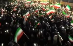 فیلم/ حماسه دیدنی مردم اردکان در تجمع شبانه