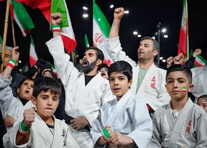 عکس/ اعلام جانفشانی ورزشکاران همدان برای ایران