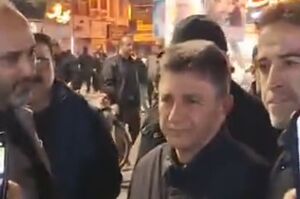فیلم/ حضور قلعه‌نویی، سرمربی تیم ملی فوتبال در تجمع مردمی در قائمشهر