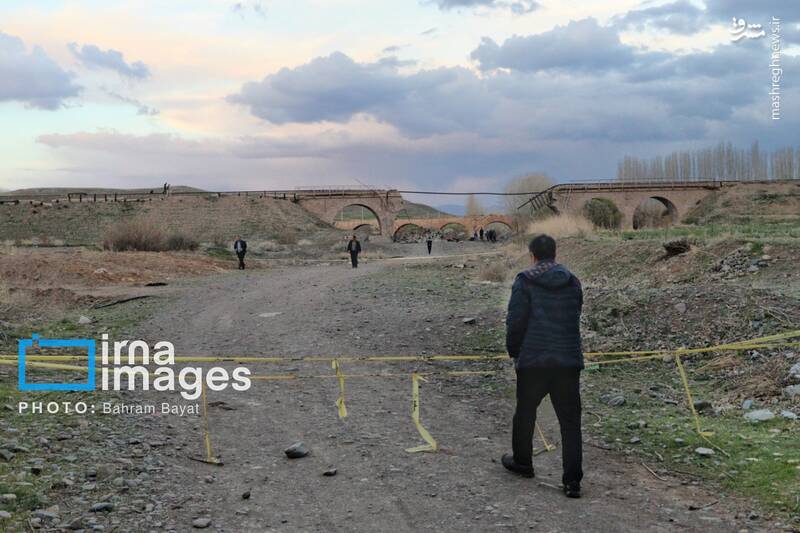 عکس/ حمله هوایی به پل راهآهن امین آباد زنجان