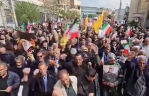 فیلم/ شعارهای دشمن شکن شیرازی‌ها در تشییع شهید خادمی