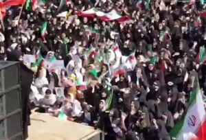 فیلم/ بانوان اردبیل در اجتماعی عظیم: زینبیون رهبریم