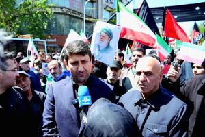 عکس/ حضور وزیر ارتباطات در مراسم اربعین رهبر شهید