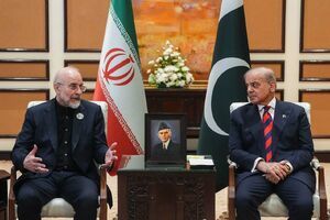 عکس/ دیدار قالیباف با نخست وزیر پاکستان