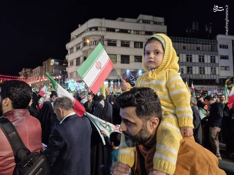 عکس/ کودکانی که عشق به وطن را تمرین می‌کنند