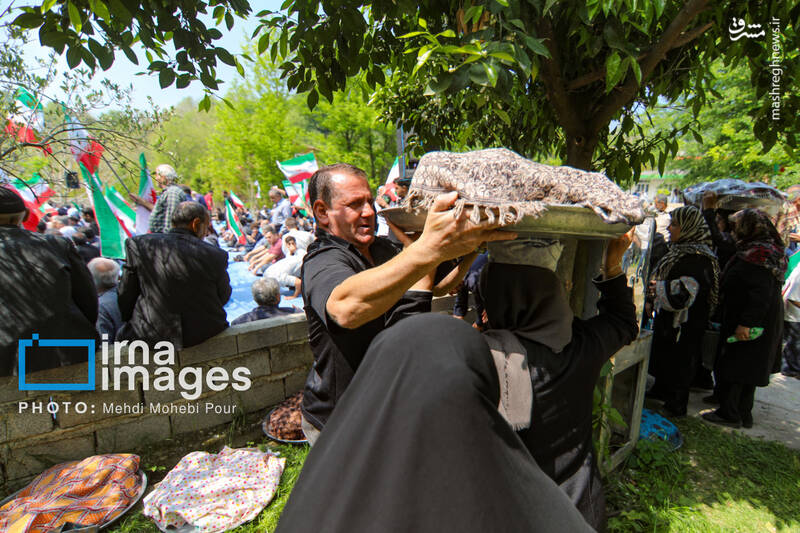 عکس/ عید مردگان در مازندران