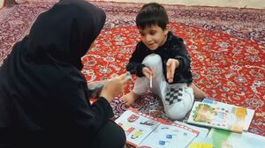 حکایت کلاس تک نفره در مرکز شبانه‌روزی؛ معلمی که جنگ را تسلیم کرد!