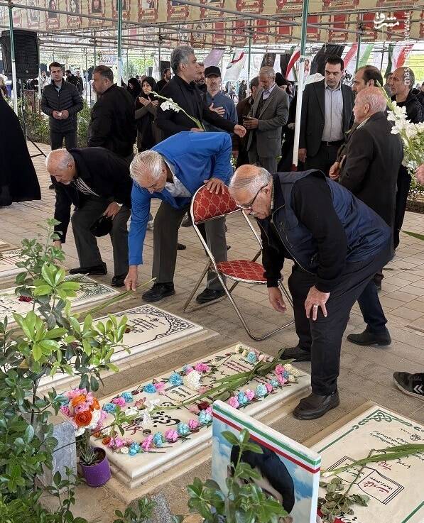 حضور پیشکسوتان ورزش بر مزار شهدای جنگ آمریکایی- صهیونی