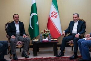 دیدار فرمانده ارتش پاکستان با عراقچی + فیلم