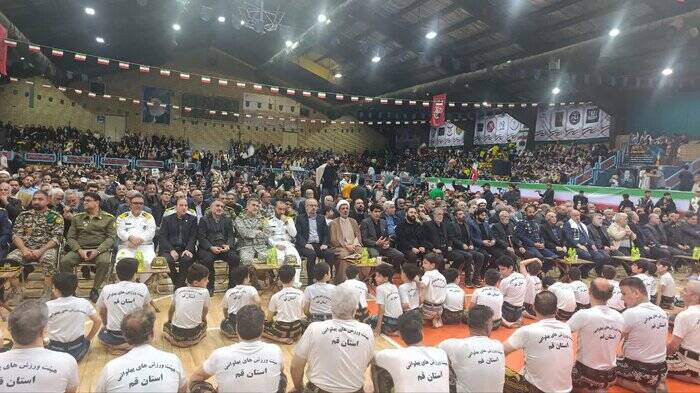 دیدار رئیس فدراسیون فوتبال با خانواده امیر شهید سپهبد موسوی در قم