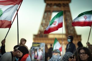 فیلم/ حمایت از "ایران جان" از میدان انقلاب تا فرانسه