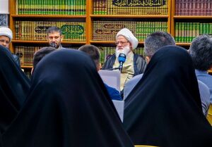 مرجع تقلید عراقی: خون رهبر شهید ایران سبب وحدت امت اسلام شد