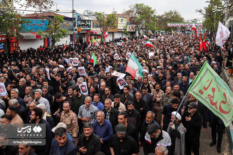 حماسه زنجان؛ وداع باشکوه با ۱۴ قهرمان در میان اشک و افتخار+ عکس