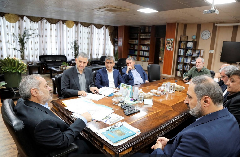 خدمت‌رسانی به فرهنگیان معزز، مایه سربلندی و برکت این بانک است
