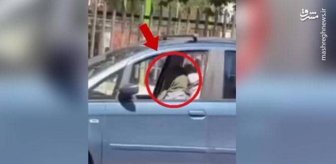 حضور مشکوک زنان منافق در مقابل مدارس!+ عکس