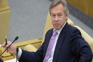 سناتور روس خطاب به ترامپ:نمی‌توانی به ذخایر اورانیوم ایران دست پیداکنی