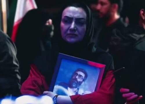 فیلم/ حضور شبانگاهی مردم عزادار در جوار مقتل رهبر شهید