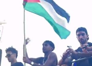 فیلم/ یامال هم پرچم به دست شد!
