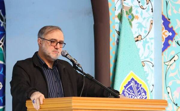معاون نیروی دریایی سپاه: تحرکات را با دقت زیرنظر داریم