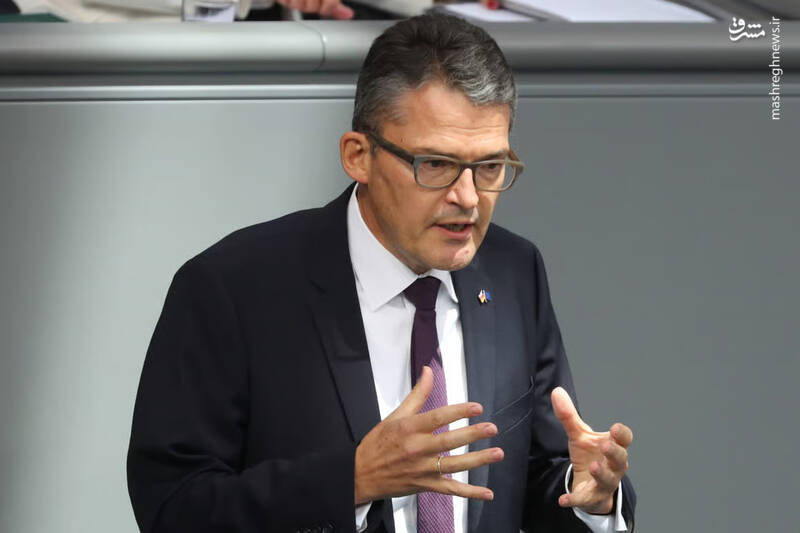 As Putin looms, top German lawmaker warns schoolkids must train for  'disaster situations' – POLITICO