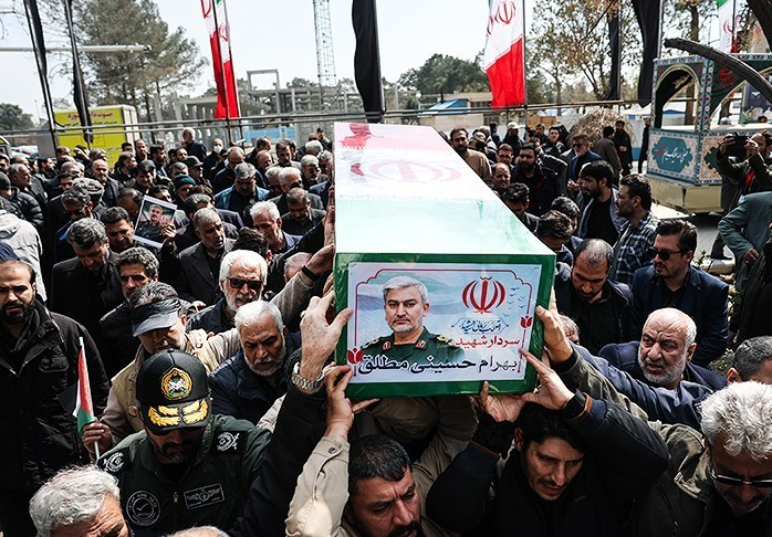 زندگی ما همراهی و همرزمی بود