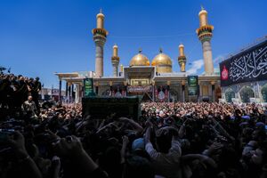 عکس/ تشییع نمادین جوان ترین امام در کاظمین