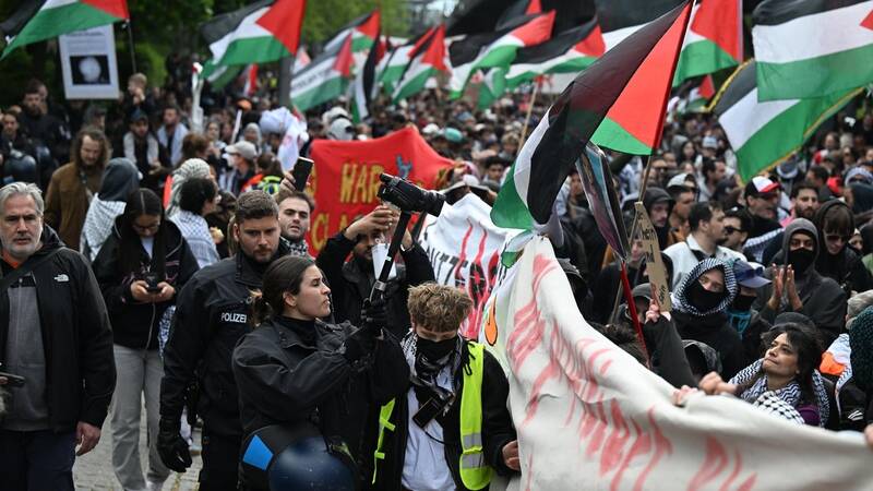 عکس/ سرکوب خشونت‌آمیز حامیان فلسطین در برلین