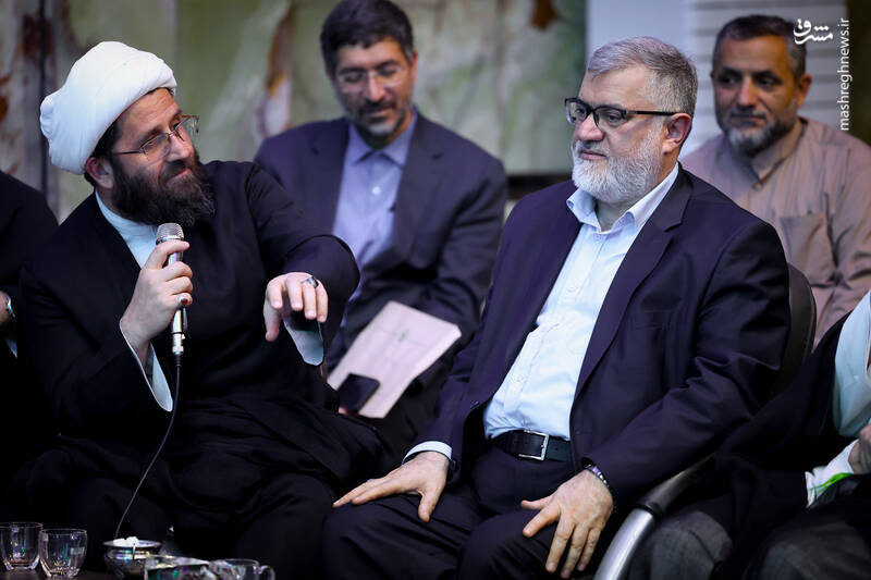 عکس/ بازدید میدانی پزشکیان از طرح حکمرانی محله‌محور