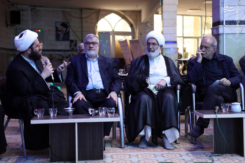 عکس/ بازدید میدانی پزشکیان از طرح حکمرانی محله‌محور