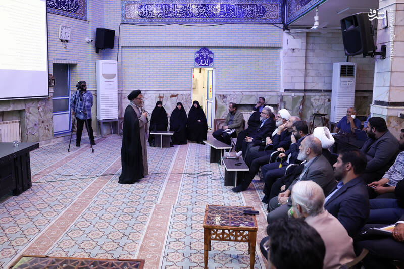 عکس/ بازدید میدانی پزشکیان از طرح حکمرانی محله‌محور