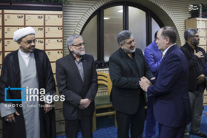 عکس/ یادبود شهید "علی لاریجانی" در مسجد بلال
