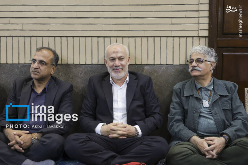 عکس/ یادبود شهید "علی لاریجانی" در مسجد بلال