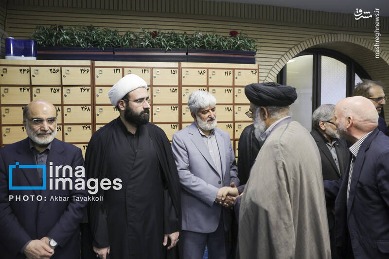 عکس/ یادبود شهید "علی لاریجانی" در مسجد بلال