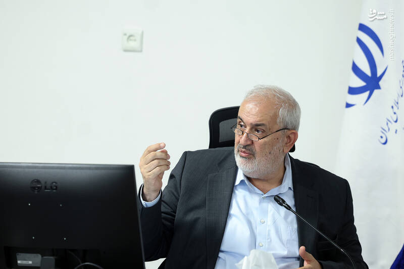 عکس/ حضور میدانی پزشکیان در دو وزارتخانه